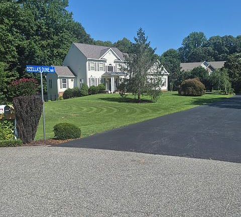 2nd image of 1625 Maurham Ct