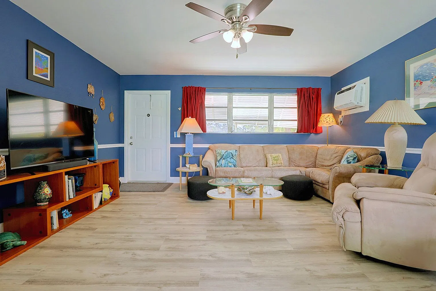 3 bed, 2.0 bath, 1151 sqft, $4,432 — Photo 2
