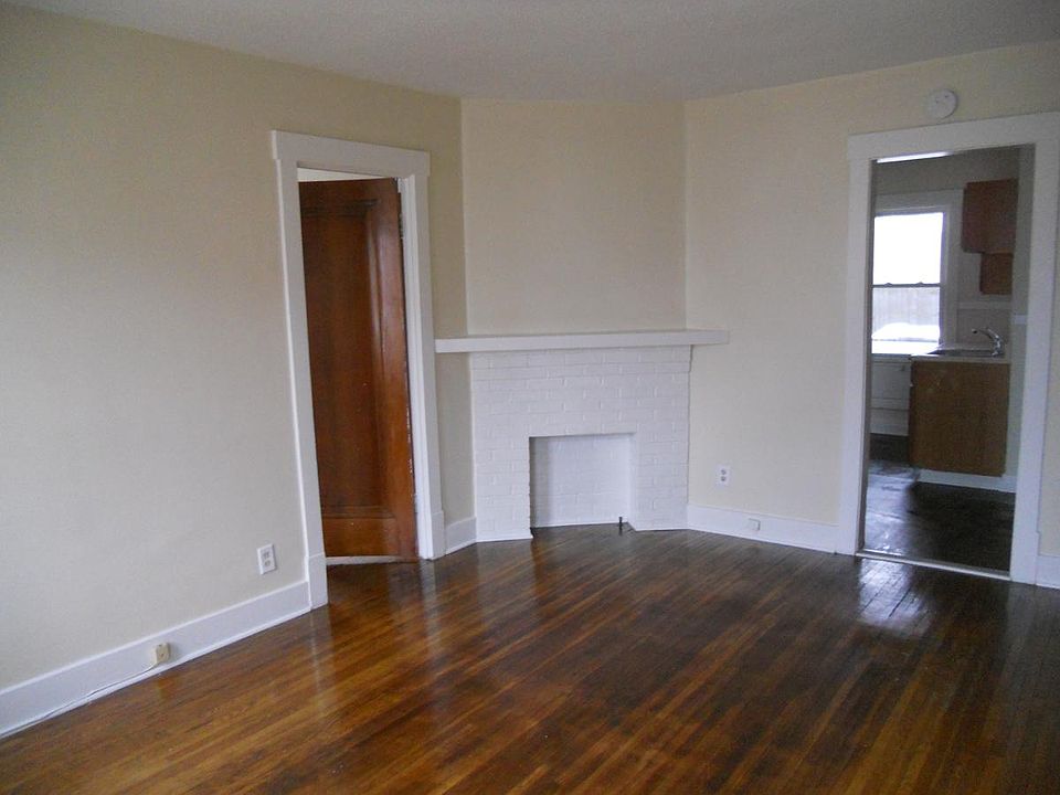 1st image of 228 W Hazeltine Ave APT 8
