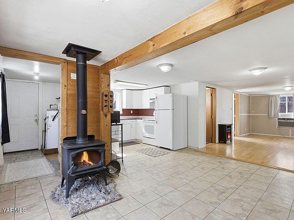 2nd image of 3012 Butterfield Rd