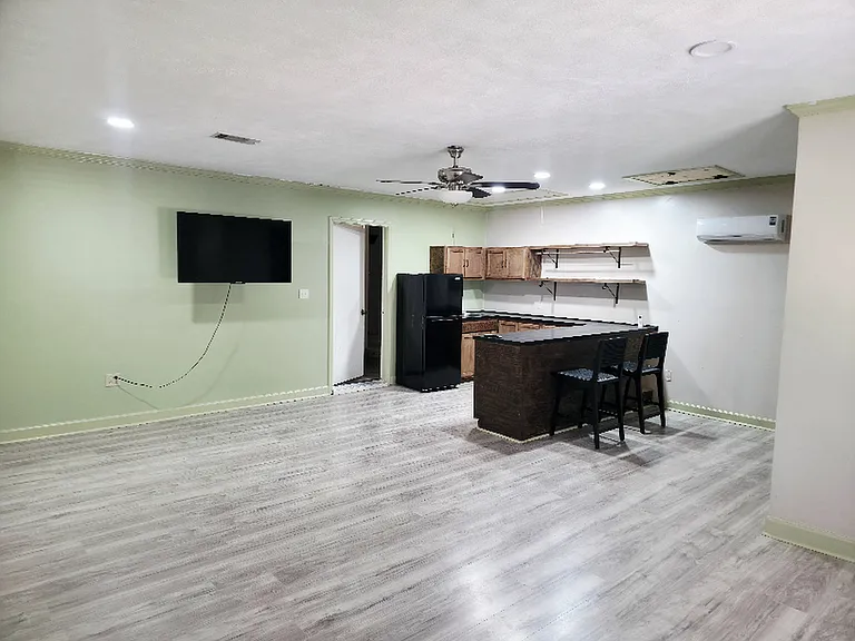 524 W Pine Needle Ct #B — Photo 3