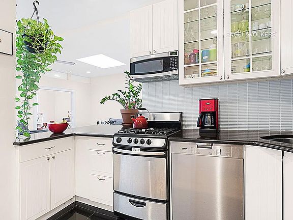 5th image of 530 E 84th St APT 5N