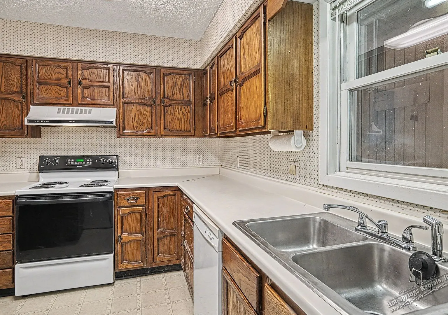 2 Bedroom, 2 Bath Home Near the Glazypeau Gate — Photo 4