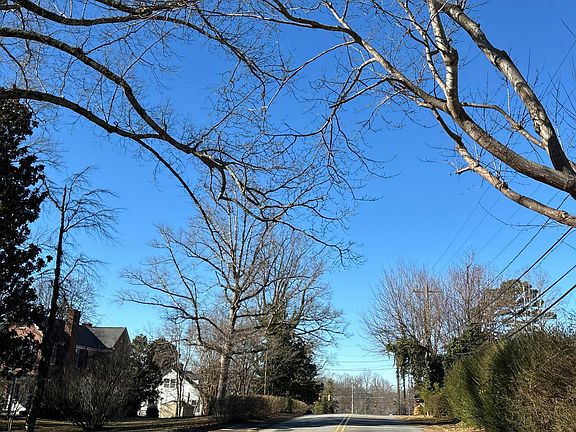 5th image of 205 Hawthorne Rd