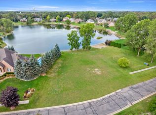 4544 Coastal Pkwy, White Lake, MI 48386