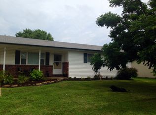 932 S Terrace Dr, Gerald, MO 63037