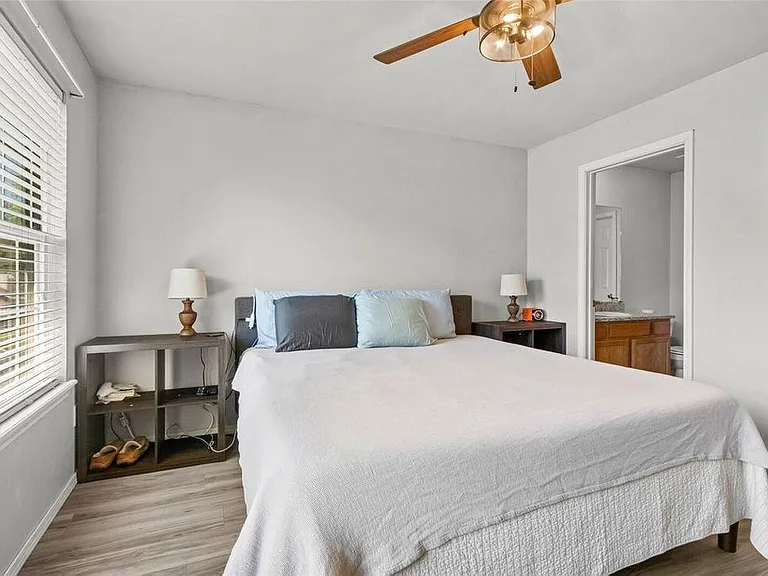 907 W Peachtree Dr — Photo 10