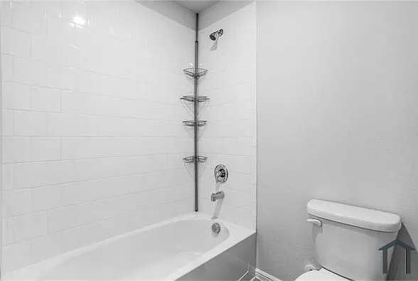 424 Amory St — Photo 21