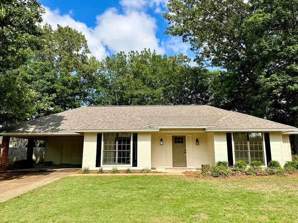 908 Holly Hill Dr, Tupelo, MS 38801