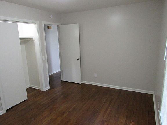 5th image of 8806 Orchard St