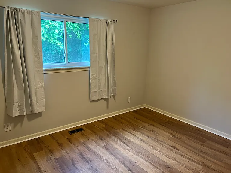 33426 Harlan Dr — Photo 10