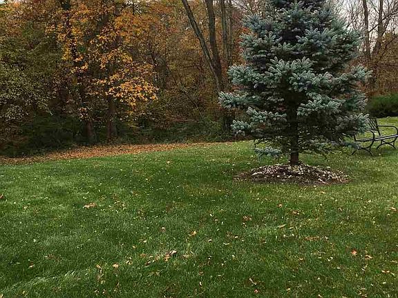 2nd image of 780 Barber Pl