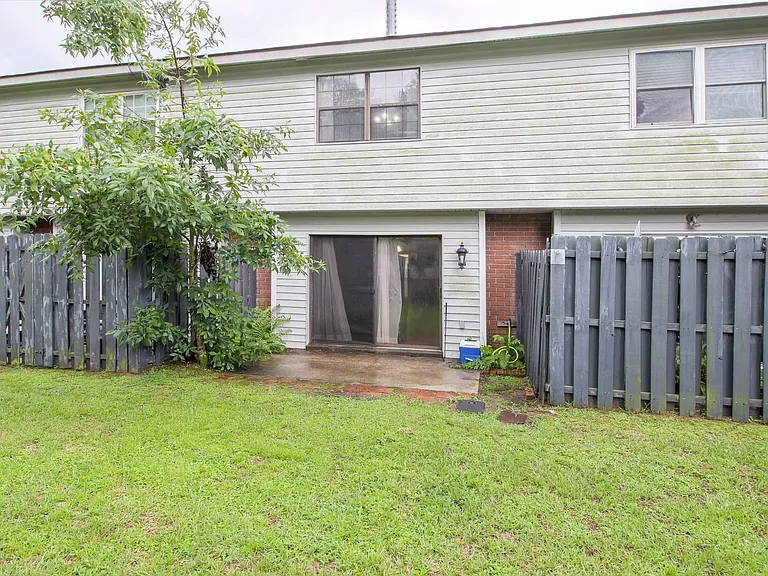 34 Knollwood Cir — Photo 21