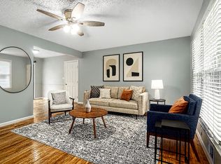 622 NW Kay Dr, Lees Summit, MO 64063