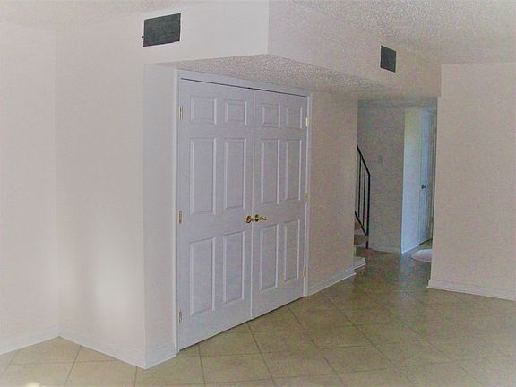4th image of 153 Sandra Del Mar Dr