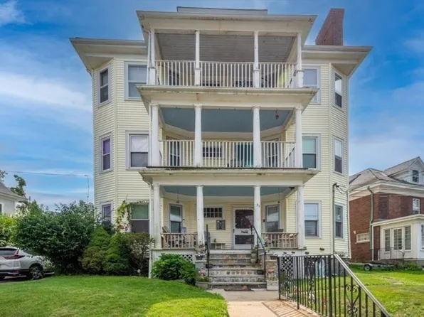 33 Oak St, Boston, MA 02136