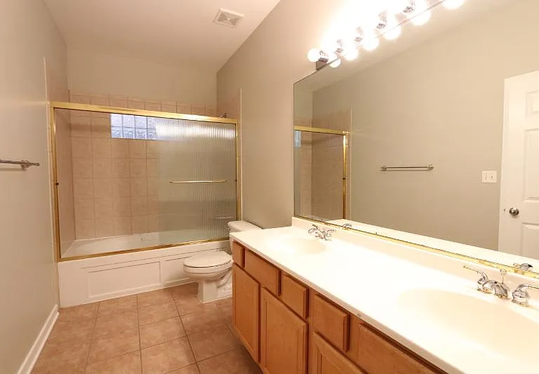 1355 W Fillmore St #1 — Photo 17