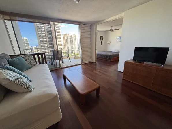 469 Ena Rd APT 2104, Honolulu, HI 96815