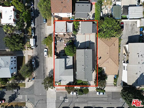 3rd image of 200 N Reno St