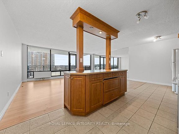5th image of 1190 Richmond Rd #703