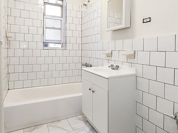 5th image of 1700 E 15th St #B9