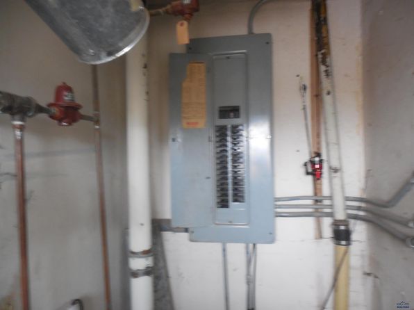 rapid-city-south-dakota-443051561 picture