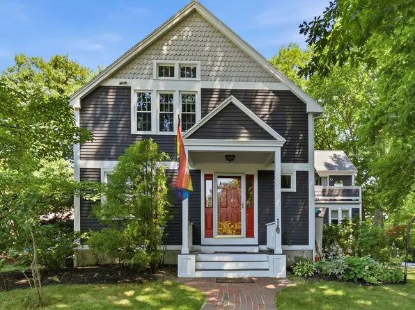 2 Coombs Cir #1, Newburyport, MA 01950