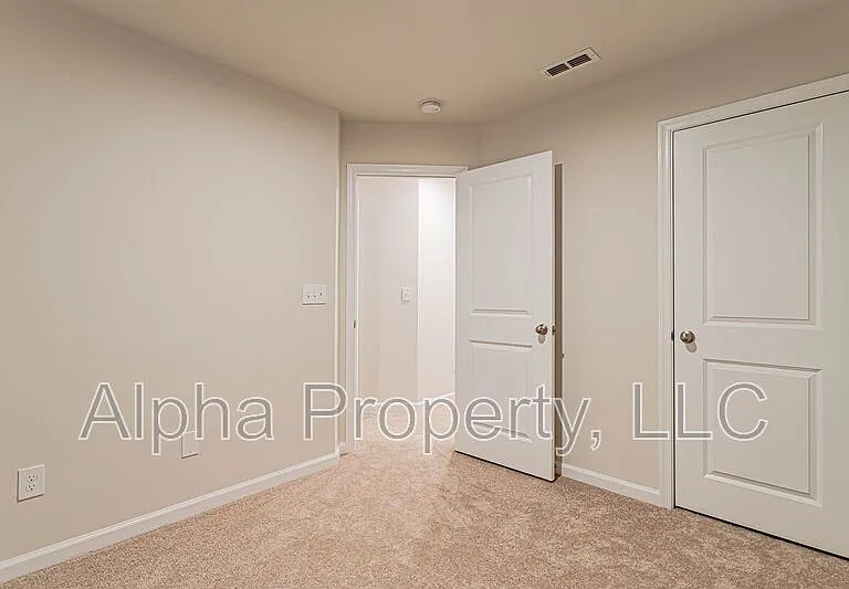 301 Parkridge Way — Photo 16