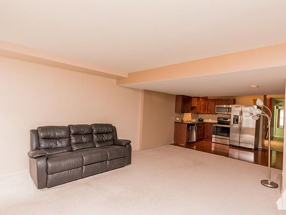4th image of 40 E 9th St #417JF