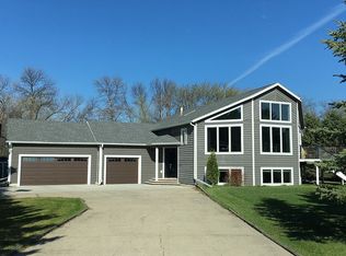 7709 University Dr S, Fargo, ND 58104