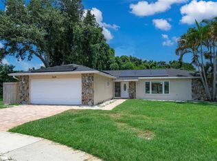 11329 110th Ct, Seminole, FL 33778