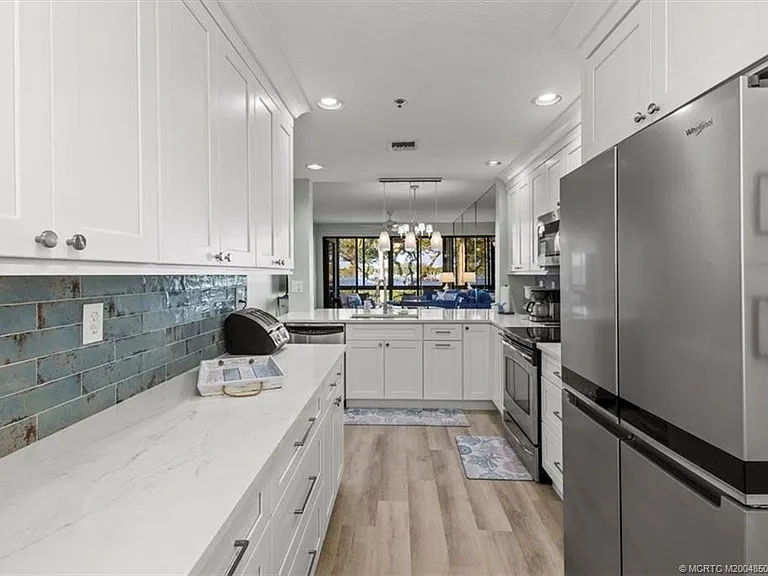 6082 SE Landing Way #7 — Photo 9