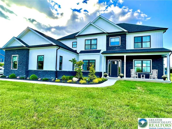 66 Joyce Ct, Bangor, PA 18013