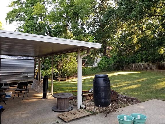 5th image of 388 Forest Park Dr