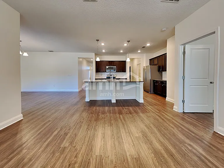892 Sunny Stroll Dr — Photo 4