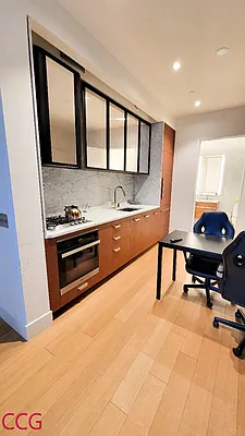 Rented by CCG Real Estate Brokerage | media 33