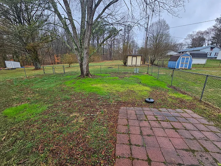504 Casey St — Photo 15