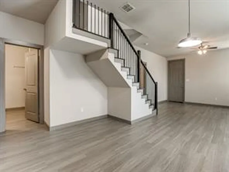10604 Tube Dr — Photo 30