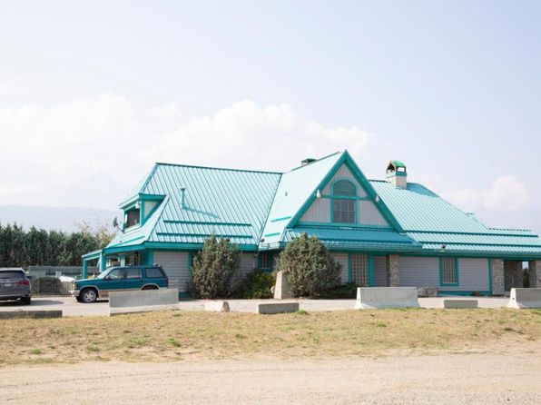 1485 5th Ave, Valemount, BC V0E 2Z0