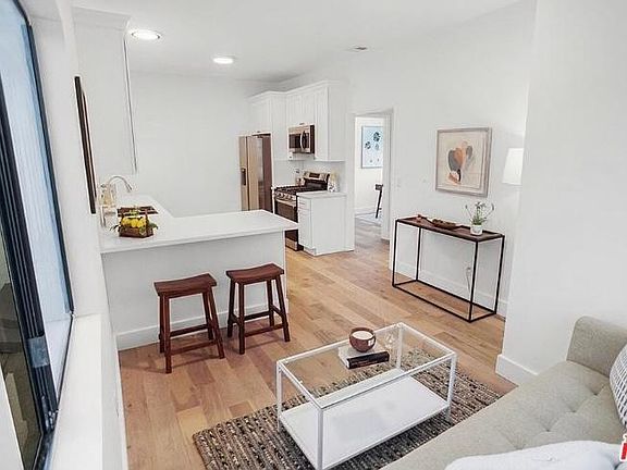 4th image of 821 N Avenue 50 #1/2