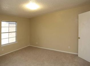 6120 Quail Wood Ct APT 201, Fort Worth, TX 76112