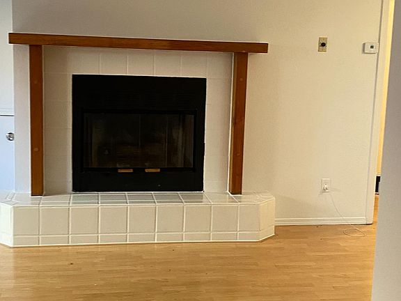 5th image of 5801 Lowell St NE #30