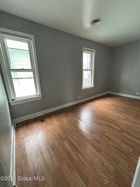 5th image of 701 Windsor Terrace