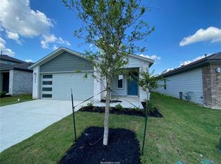 904 Kickapoo Ln, College Station, TX 77845