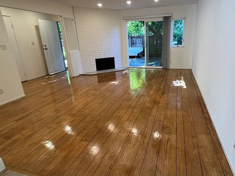 1594 Morgan Ln #A — Photo 12