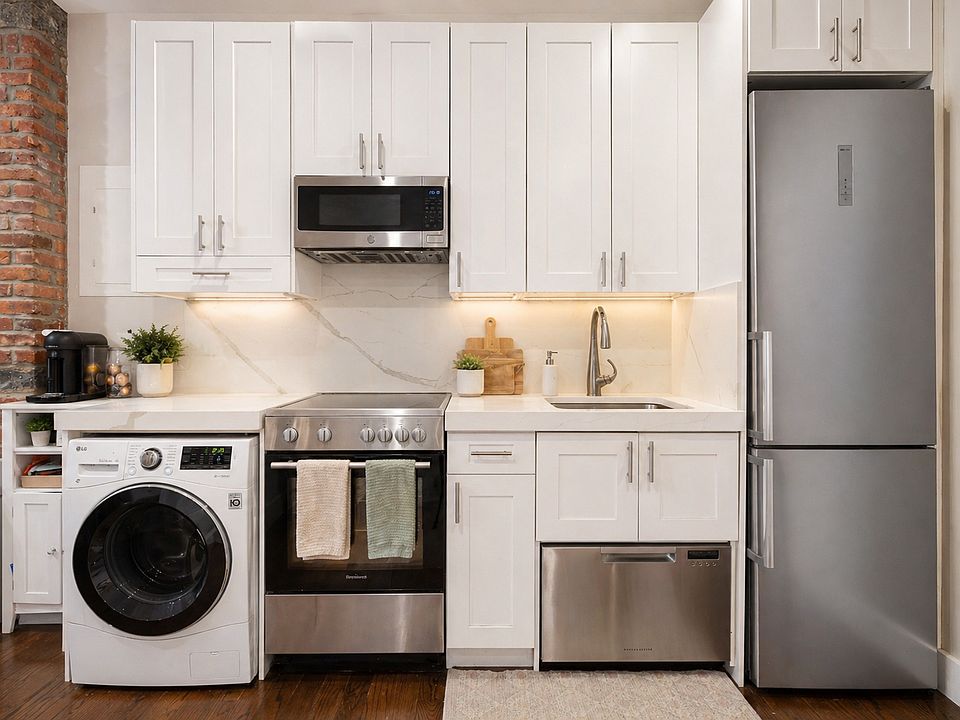 1st image of 61 E 7th St #1EL
