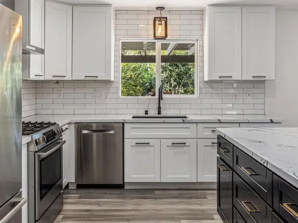 10734 Challenge Blvd, La Mesa, CA 91941