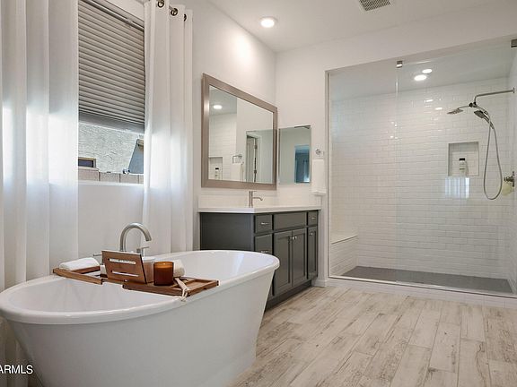 5th image of 17246 W DIANA Avenue