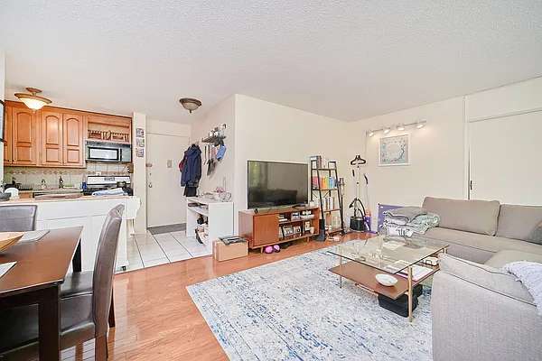 Rented by Living New York | media 21