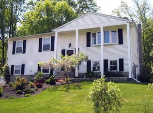 8 August Ln, Wantage, NJ 07461